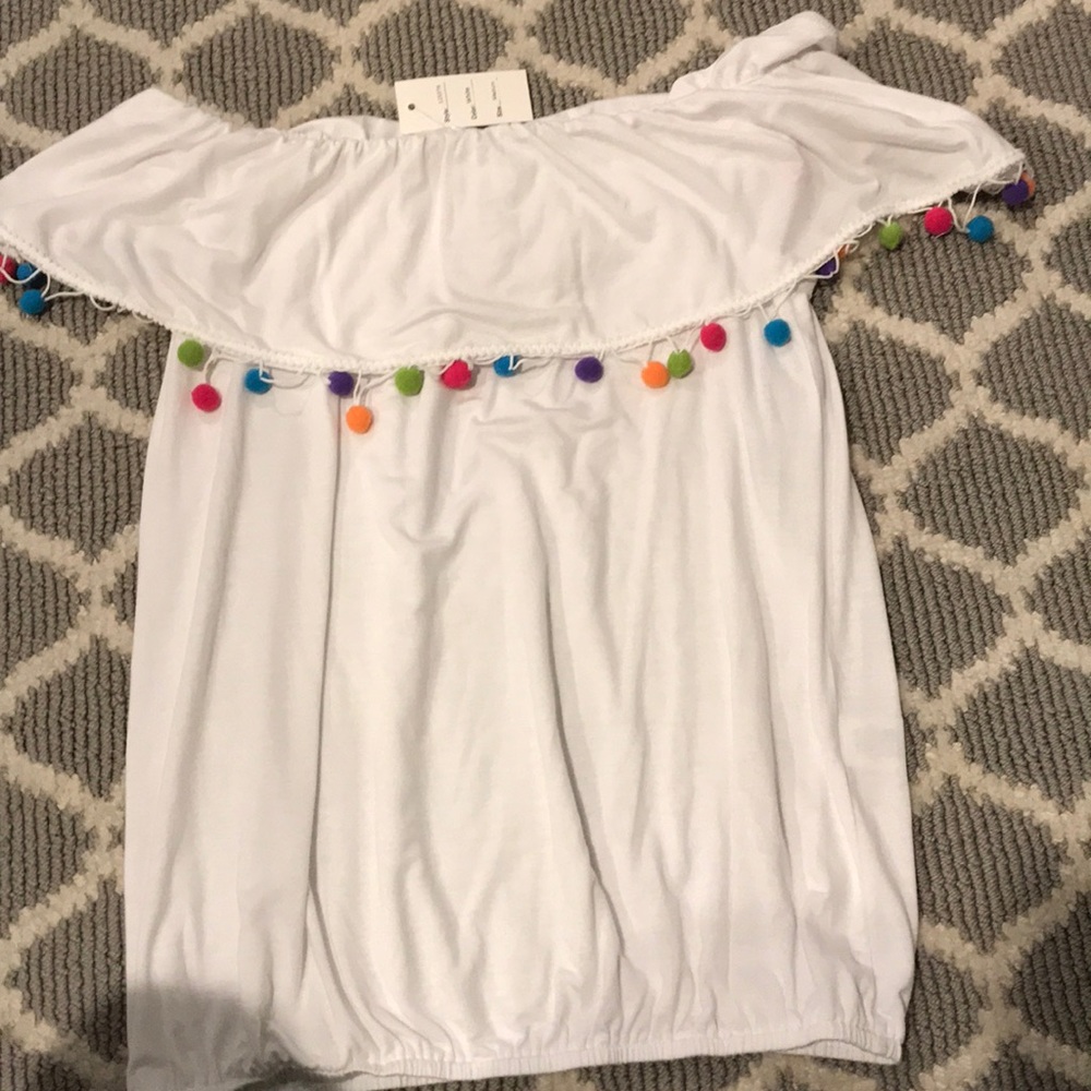 WHITE OFF THE SHOULDER SHIRT